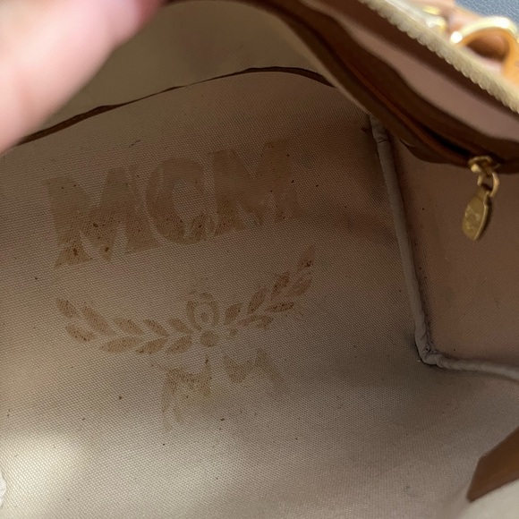 MCM Boston 25 - Picture 11 of 16